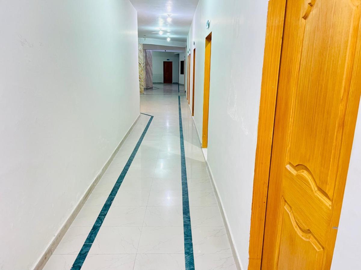 מולטאן Hotel New Mid City מראה חיצוני תמונה