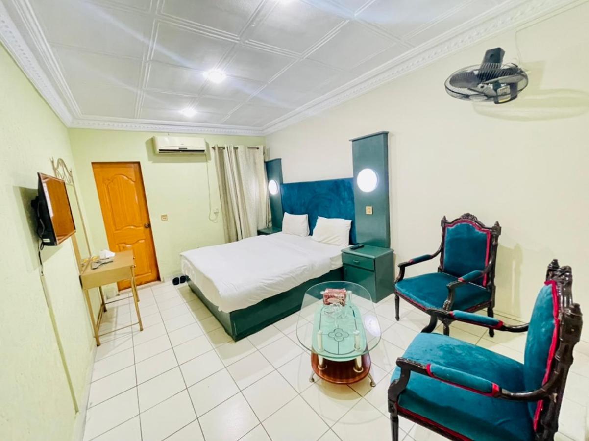 מולטאן Hotel New Mid City מראה חיצוני תמונה