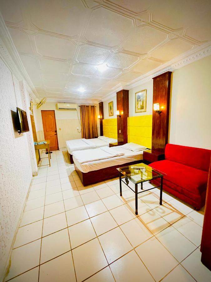 מולטאן Hotel New Mid City מראה חיצוני תמונה